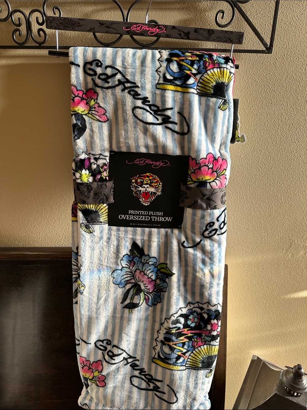 Ed Hardy Printed Plush Oversized Throw - Multi Floral